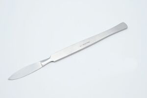 Chirurgisches Skalpell, Messer zum Prparieren und Sezieren sowie Basteln