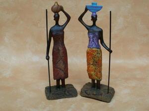 Skulpturen zwei Massai-Frauen, 18 cm hoch