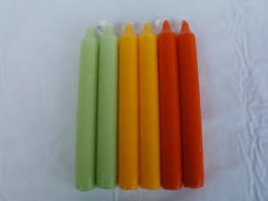 Stabkerze in Hellgrn, Gelb oder Orange, 18 cm (Farbe: hellgrn)