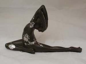 Deko-Figur Yoga-Frosch in Schwarz und Wei