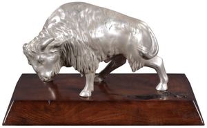 Casa Padrino Luxus Bison Bronzefigur Silber / Braun 35 x 18 x H. 20 cm - Versilberte Deko Figur mit Mahagoni Holzsockel