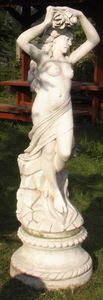 Casa Padrino Jugendstil Skulptur / Figur Jungfrau mit Sockel  50 x H. 160 cm - Prunkvolle Gartendeko 