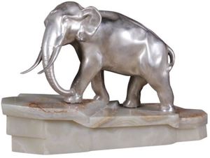 Casa Padrino Luxus Bronzefigur Elefant auf Marmorsockel Silber / Wei 44 x 19 x H. 30 cm - Luxus Qualitt