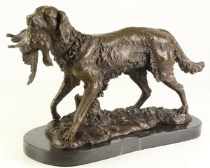 Casa Padrino Luxus Bronze Skulptur Jagdhund Bronze / Gold / Schwarz H. 28 cm - Bronzefigur mit Marmorsockel 