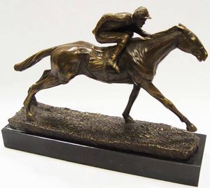 Casa Padrino Luxus Bronze Skulptur Jockey mit Pferd Bronze / Gold / Schwarz 29 x 7,9 x H. 21,4 cm - Dekofigur