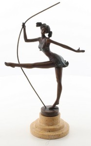 Casa Padrino Luxus Bronze Skulptur Ballerina Bronze / Beige 20,3 x 10,2 x H. 30 cm - Deko Bronzefigur mit Natursteinsockel