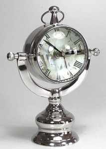 Casa Padrino Luxus Messing Tischuhr Silber 32 x 17 x H. 50 cm - Luxus Deko Uhr