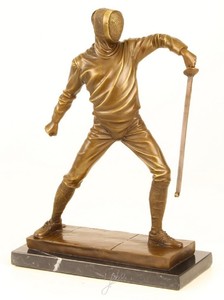 Casa Padrino Luxus Bronze Skulptur Fechter Gold / Bronze / Schwarz 21,5 x 9,5 x H. 31 cm - Bronzefigur 
