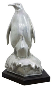 Casa Padrino Bronzefigur Pinguin Mutter mit Kind Silber / Schwarz 22 x 15 x H. 33 cm - Luxus Skulptur