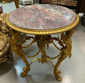 Casa Padrino Luxus Barock Beistelltisch Gold / Grau / Rot - Prunkvoller runder Bronze Tisch mit Marmorplatte - Luxus Mbel im Barockstil - Barockstil Wohnzimmer Mbel - Barock Mbel