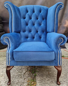 Casa Padrino Luxus Chesterfield Ohrensessel Blau / Dunkelbraun 98 x 90 x H. 110 cm - Chesterfield Samt Sessel - Wohnzimmer Mbel - Chesterfield Mbel - Luxus Mbel