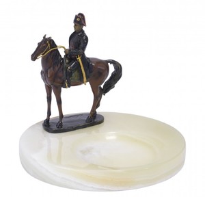 Casa Padrino Luxus Jugendstil Onyx Aschenbecher mit Bronzefigur Napoleon auf Pferd Mod-X3