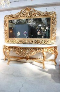 Riesige Casa Padrino Barock Spiegelkonsole Gold mit weier Marmorplatte - Luxus Wohnzimmer Mbel Konsole mit Spiegel