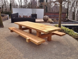 Casa Padrino Gartenmbel Set Rustikal Tisch + 2 Garten Bnke 180 x ca. 155 x H80 - Eiche Massivholz