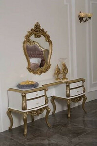 Casa Padrino Luxus Barock Schlafzimmer Kommode mit elegantem Wandspiegel Wei / Gold - Massivholz Schrank mit Spiegel - Schlafzimmer Mbel im Barockstil - Edel & Prunkvoll