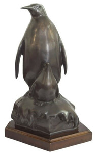 Casa Padrino Bronzefigur Pinguin Mutter mit Kind Bronze / Braun 22 x 15 x H. 33 cm - Luxus Skulptur