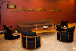 Casa Padrino Designer Sofa Braun 315 x 82 x H. 70 cm - Wohnzimmer Sofa - Loft Sofa - Hotel Sofa - Lobby Sofa - Luxus Qualitt