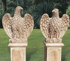 Casa Padrino Barock Garten Deko Adler Skulpturen Set Beige H. 76 cm - Made in Italy