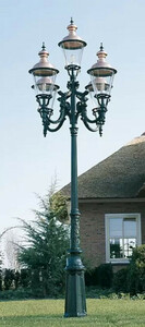Casa Padrino Jugendstil Gartenlaterne Grn / Kupfer  147 x H. 450 cm - Prunkvolle Aluminium Stehleuchte - Riesige Gartenleuchte - Nostalgische Garten Beleuchtung
