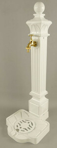 Casa Padrino Jugendstil Wassersule Wei / Gold 33 x 29 x H. 83 cm - Nostalgische Aluminium Wasserzapfsule mit Messing Wasserhahn - Barock & Jugendstil Garten Accessoires