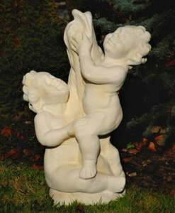 Casa Padrino Jugendstil Wasserspeier Skulptur Kinder mit Fisch Sandfarben H. 74 cm - Elegante Wasserspeier Stein Figur - Barock & Jugendstil Garten Deko Accessoires