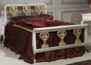 Casa Padrino Luxus Barock Doppelbett Wei / Gold 208 x 229 x H. 114 cm - Handgeschnitztes Massivholz Bett - Prunkvolle Schlafzimmer Mbel - Hotel Mbel - Luxus Qualitt - Made in Italy