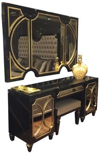 Casa Padrino Luxus Barock Schlafzimmer Set Schwarz / Gold - 1 Wandspiegel & 1 Kommode & 1 Sitzhocker - Schlafzimmer Mbel - Edel & Prunkvoll