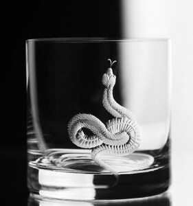 Casa Padrino Luxus Whisky Glas 6er Set Schlange  8 x H. 9 cm - Handgefertigte und handgravierte Whiskyglser - Hotel & Restaurant Accessoires - Luxus Qualitt