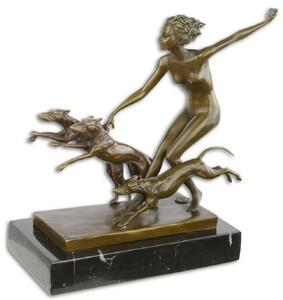 Casa Padrino Luxus Bronze Skulptur Frau mit 3 Hunden Bronze / Gold / Schwarz 21,8 x 10,8 x H. 22,9 cm - Bronzefigur mit Marmorsockel - Dekofigur