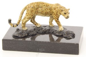 Casa Padrino Luxus Bronzefigur Jaguar Mehrfarbig / Schwarz 12,7 x 7,7 x H. 7,4 cm - Wohnzimmer Deko