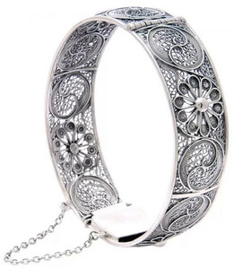 Casa Padrino Luxus Damen Armreif Silber - Elegantes Sterlingsilber Armband - Handgefertigter Damenschmuck - Damen Armschmuck - Luxus Kollektion