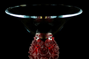 Casa Padrino Luxus Glasschale Kristallglas mit roten Rosen  35.5 x H. 20 cm - Runde Obstschale - Deko Schale - Luxus Kollektion