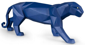Casa Padrino Luxus Porzellan Panther Skulptur Matt Blau 50 x 12 x H. 19 cm - Hangefertigte Deko Figur aus feinstem spanischen Porzellan - Luxus Deko Accessoires