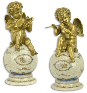 Casa Padrino Jugendstil Dekofiguren Set Bronze Engel auf Porzellan Kugeln Mehrfarbig / Gold 10,8 x 11,1 x H. 25 cm - Barock & Jugendstil Deko Accessoires
