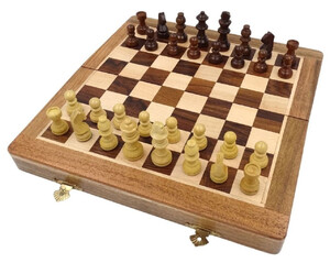 Casa Padrino Luxus Schach Set Braun / Beige 30 x 30 cm - Zusammenklappbares Holz Schachspiel - Holz Schachbrett mit Holz Schachfiguren - Luxus Deko Accessoires