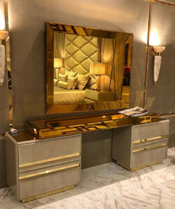 Casa Padrino Luxus Schlafzimmer Mbel Set Taupe / Gold - Edler Schminktisch mit Wandspiegel - Hotel Mbel - Luxus Qualitt - Made in Italy