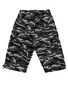 Leichte Zip Off Bermuda Shorts mit Camouflage und Taschen