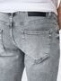Kurze Jeansshorts mit umgeschlagenem Saum und Taschen