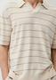 Poloshirt mit Streifen und offenem Kragen