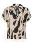 Kurzarm Hemd Bluse mit abstraktem Muster und Kentkragen