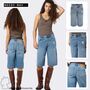 Modische Jeansshorts mit zerrissenen Details in Kniel�nge