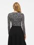 Lang�rmeliges Oberteil mit Muster und Rundhals 