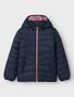 Steppjacke mit Kapuze und Rei�verschluss f�r kalte Tage