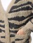 Modische Strickjacke mit Animal-Muster und Kn�pfen