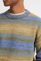 Gem�tlicher gestrickter Pullover mit langen �rmeln