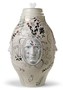 Casa Padrino Designer Porzellan Vase Beige / Mehrfarbig  31 x H. 47 cm - Handgefertigtes & Handbemaltes Luxus Deko Objekt 