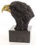 Casa Padrino Luxus Bronzefigur Adlerkopf auf Marmorsockel Schwarz / Gold  Wohnzimmer Deko Skulptur Bronze