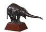 Casa Padrino Luxus Bronzefigur mit Holzsockel Elefant Bronze / Braun 42 x 17 x H. 29 cm - Luxus Dekoration