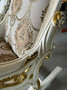 Casa Padrino Barock Schaukelsessel Grau / Braun / Creme / Wei� / Gold - Handgefertigter Schaukelstuhl mit Armlehnen und Fu�st�tze - Barock M�bel - Wohnzimmer M�bel im Barockstil