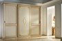 Casa Padrino Luxus Kleiderschrank Creme 308 x 73 x H. 256 cm - Handgefertigtes Massivholz M�bel mit Schiebet�ren - Luxus Qualit�t 